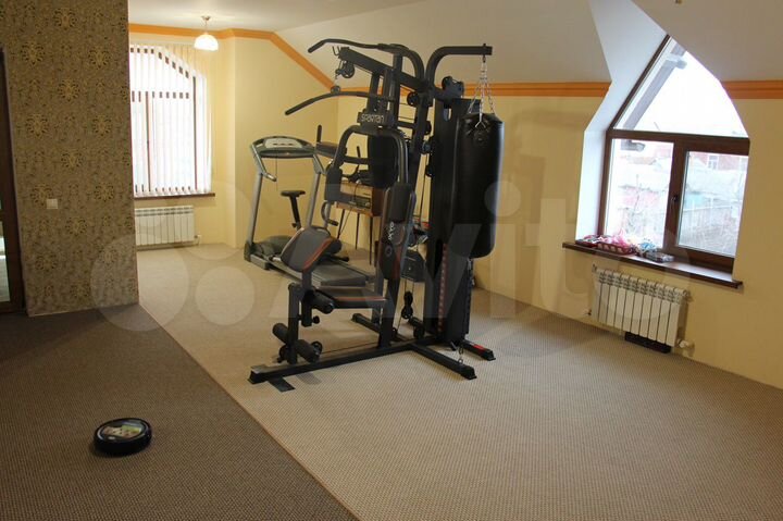 Дом 407 м² на участке 6 сот.