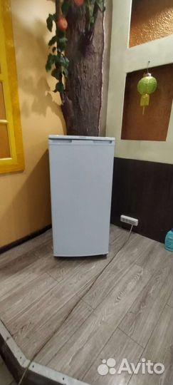 Холодильник маленький бу