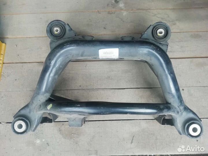 Задний подрамник BMW e46