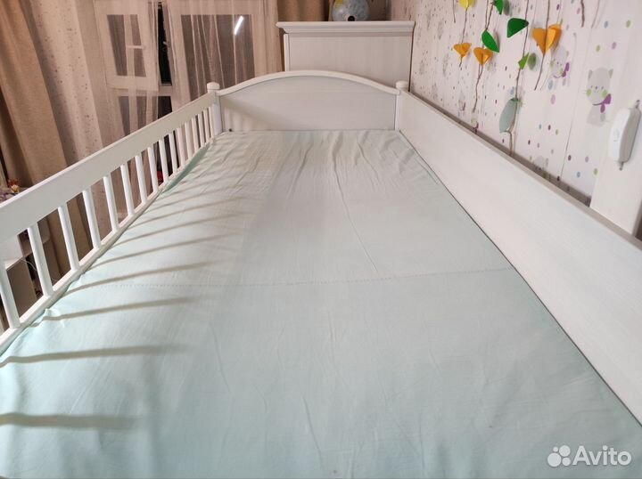 Двухъярусная кровать