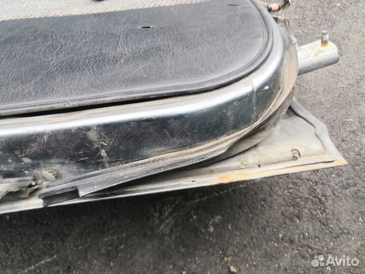 Дверь задняя левая Carina corona