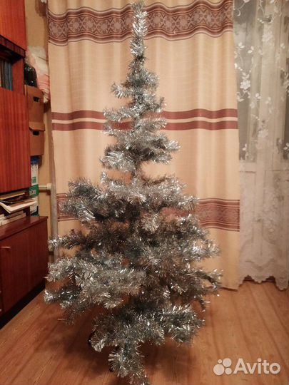 Елка искусственная