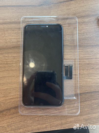 Дисплей iPhone 11