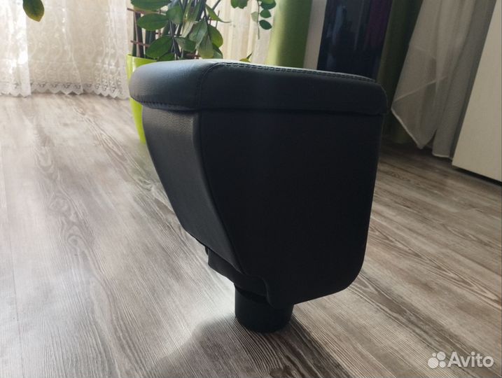 Подлокотник на hyundai solaris, kia rio