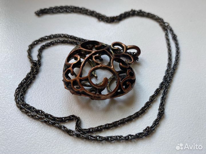 Бижутерия колье и цепь с кулоном