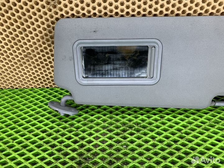 Козырек солнцезащитный правый Lifan X60