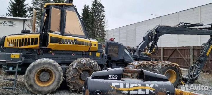 На разборке спецтехника Понссе