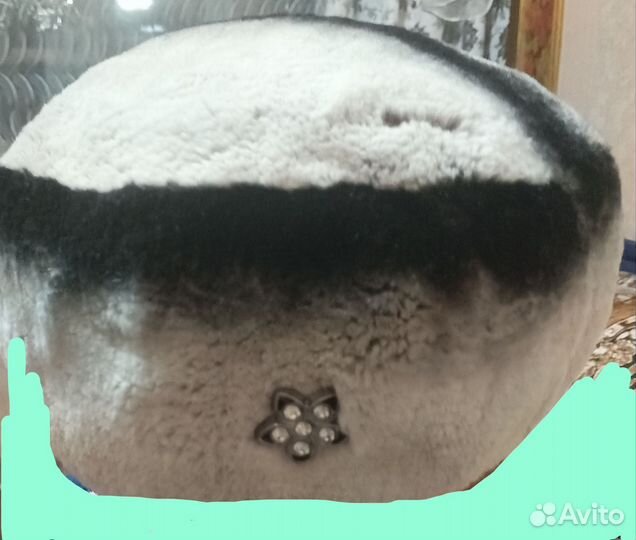 Зимняя меховая женская шапка