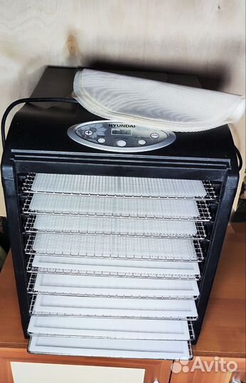 Сушка для фруктов и овощей Hyundai hyfd-1800