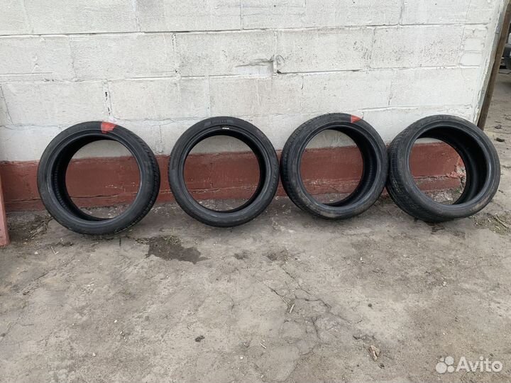 Pirelli P Zero 245/40 R20 и 275/35 R20 102Y