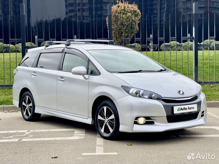 Toyota Wish 1.8 CVT, 2013, 101 100 км