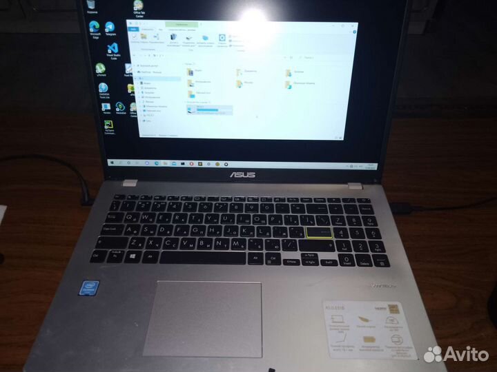 Ноутбук asus