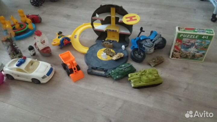 Игрушки для мальчика