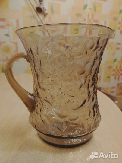 Кувшин и стаканы из карамельного стекла