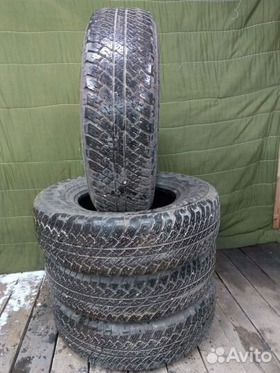 Bridgestone Dueler A/T 245/75 R17