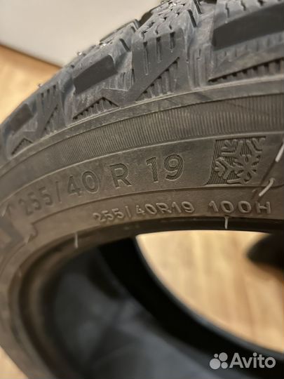 Michelin X-Ice North 4 255/40 R19