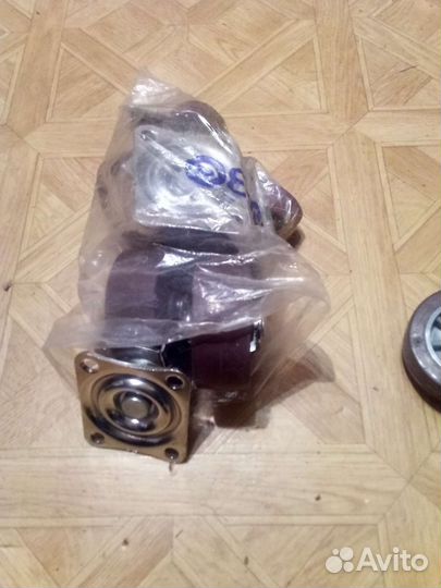 Колеса для тележки,ящика,поворотные