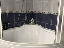 Акриловая ванна со шторкой