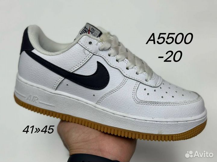 Кроссовки оптом