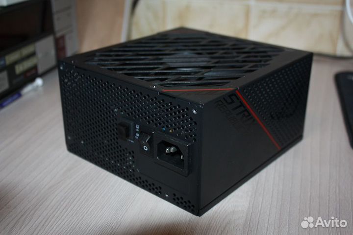 Блок питания Asus ROG Strix 550 W