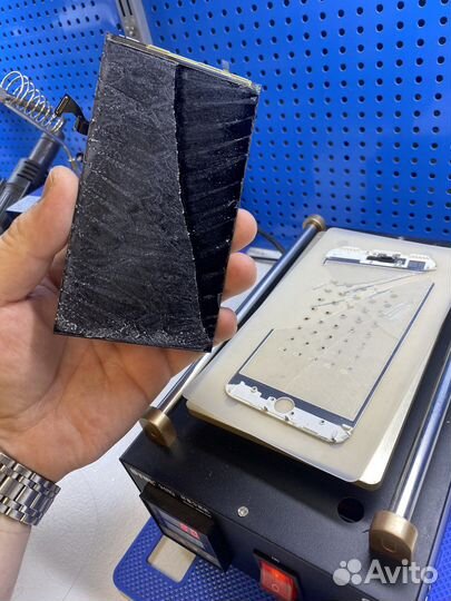 Переклейка стекла дисплея