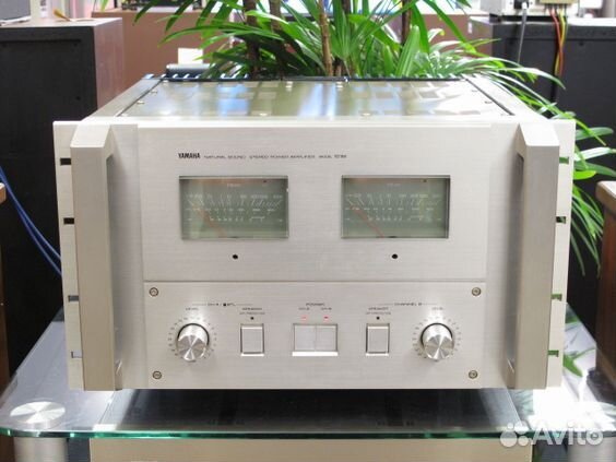 Усилитель Yamaha 101M топ