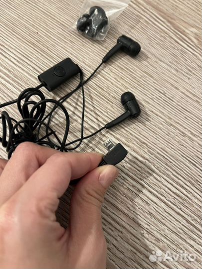 Гарнитура LG micro USB разьем