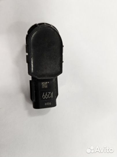 Датчик парковки (парктроник) задний Toyota Rav4 40