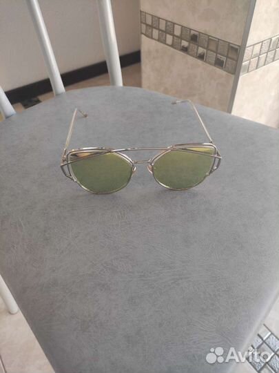 Солнцезащитные очки