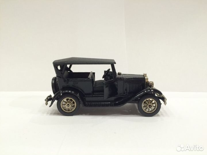 Коллекционная модель газ-А, 1:43 тантал