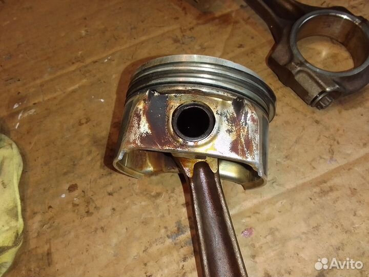 Поршень Citroen C5 2.0 RFN