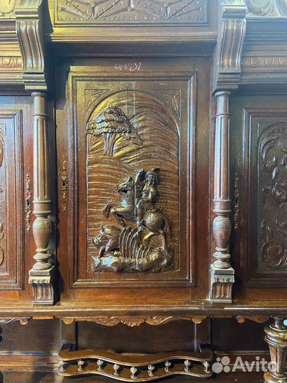 Антикварный буфет Бельгия