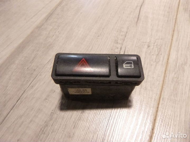 Кнопка аварийной сигнализации Bmw X5 E53