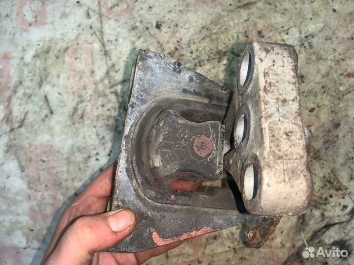 Подушка передняя левая Honda Civic FD1 R18A2 2008