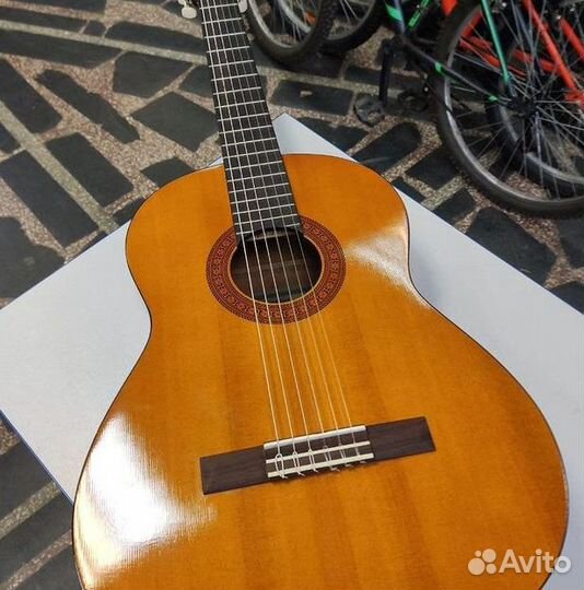 Классическая гитара Yamaha С40