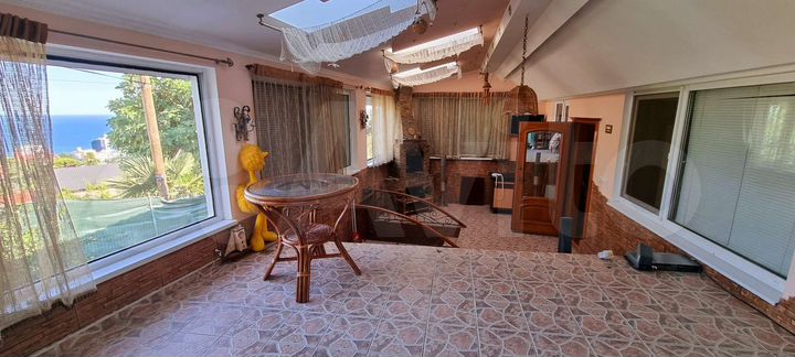 3-к. квартира, 140 м², 1/1 эт.