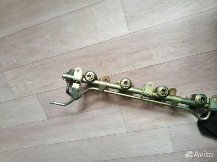 Топливная рейка Nissan