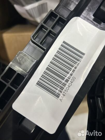 Кронштейн радиатора левый Mercedes V447 W447