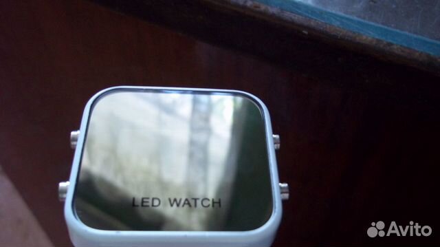 Часы зеркальные LeD Watch