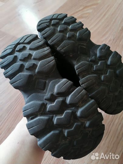 Кроссовки для девочки 28 размер