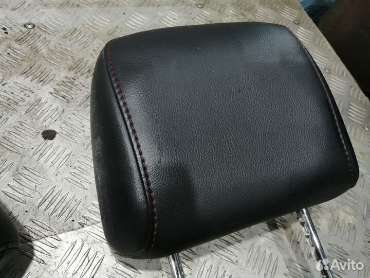 Подголовник передний Nissan Juke F15