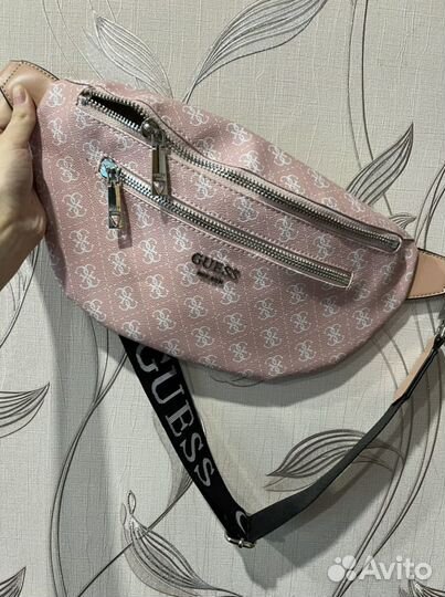 Сумка Guess поясная новая
