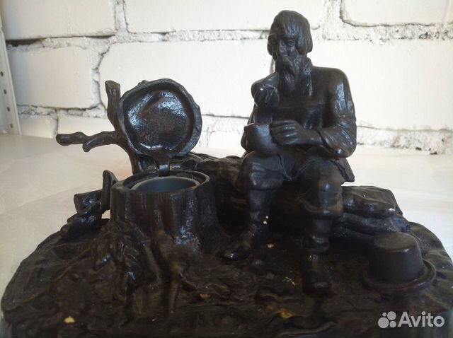 Чугун литьё Крестьянин на пне