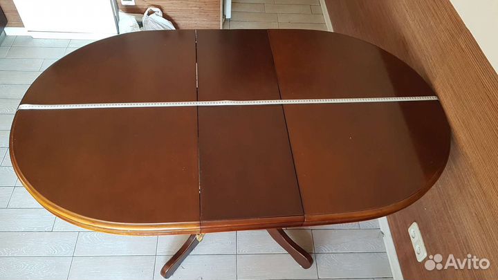 Стол обеденный