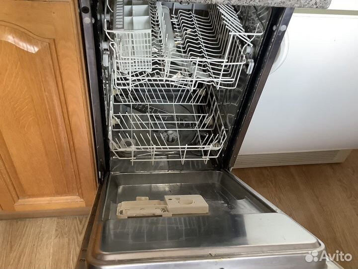 Посудомоечная машина Electrolux ESF 489