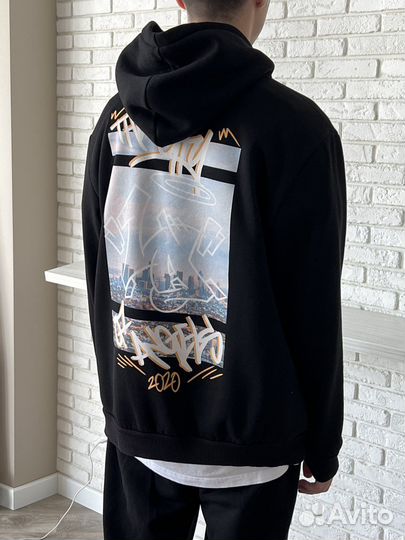 Черная Толстовка Bershka