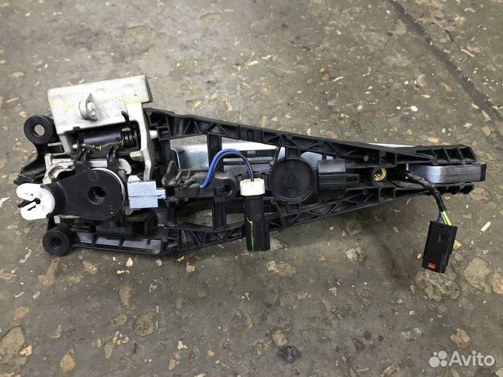 Ручка двери передней левой Cadillac SRX II 09-16