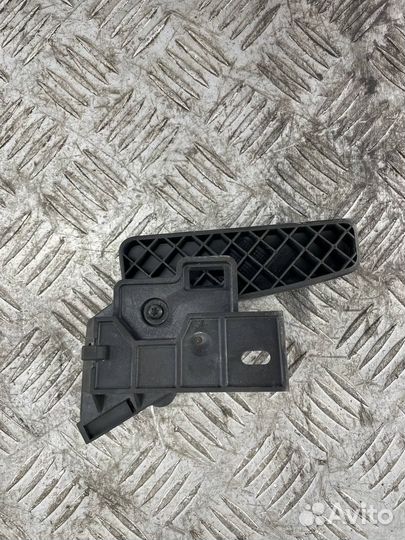 Ручка открытия капота Фольксваген Поло мк 5