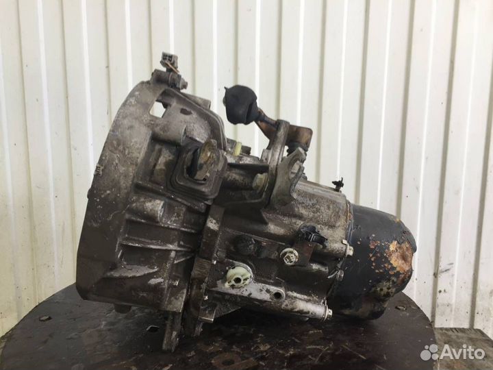 МКПП (механическая коробка переключения передач) R