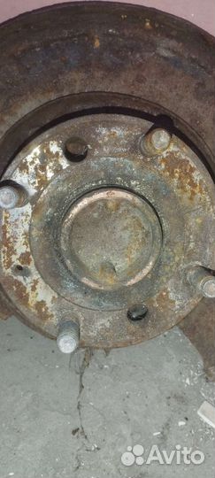 Ступица задняя и щиток ручного тормоза для Эпика